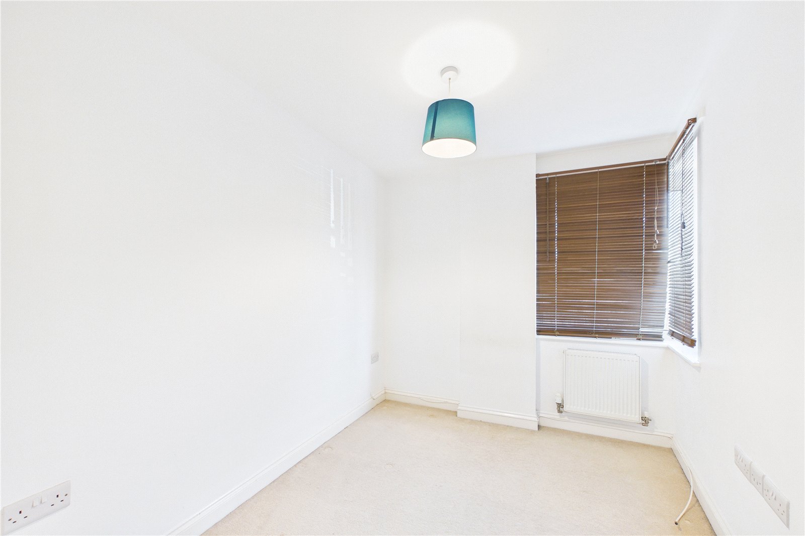 2 bedroom Flat to let in Basingstoke, Hampshire