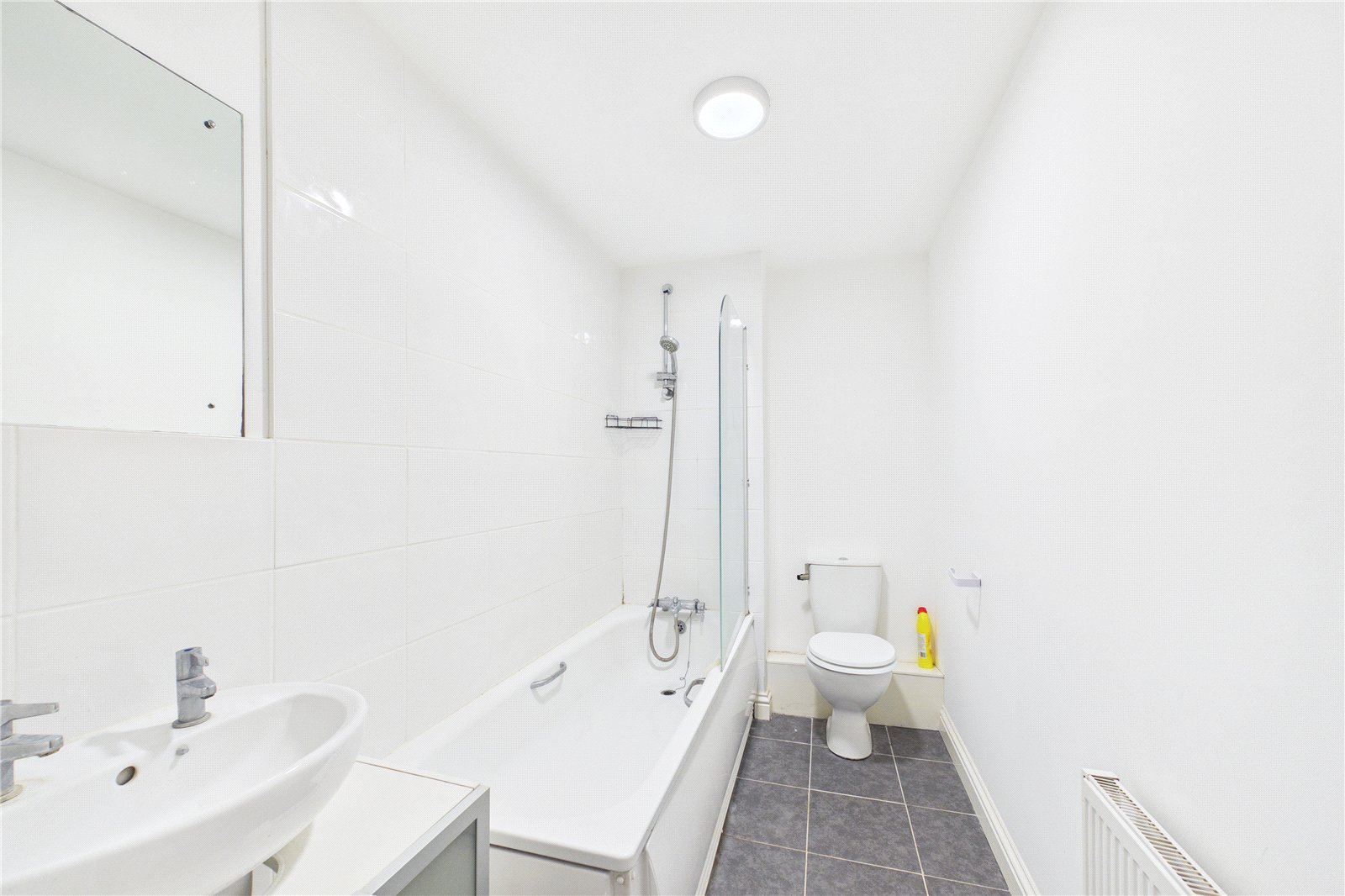2 bedroom Flat to let in Basingstoke, Hampshire