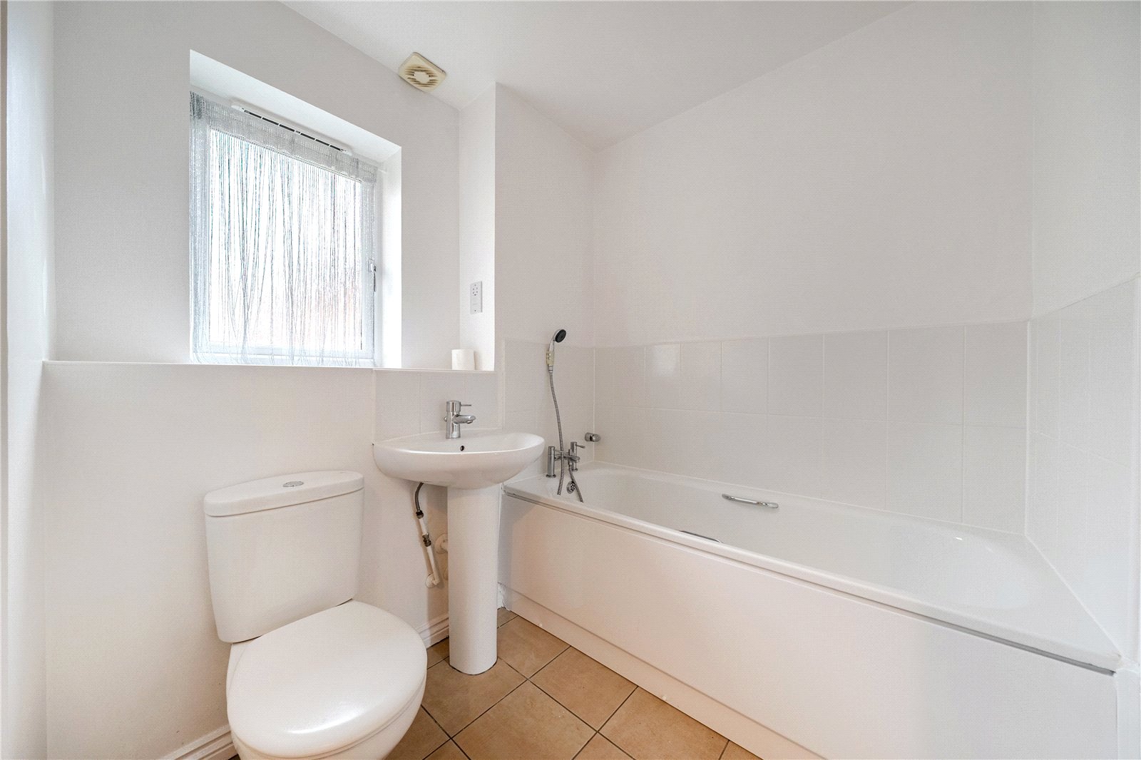 2 bedroom Flat to let in Basingstoke, Hampshire