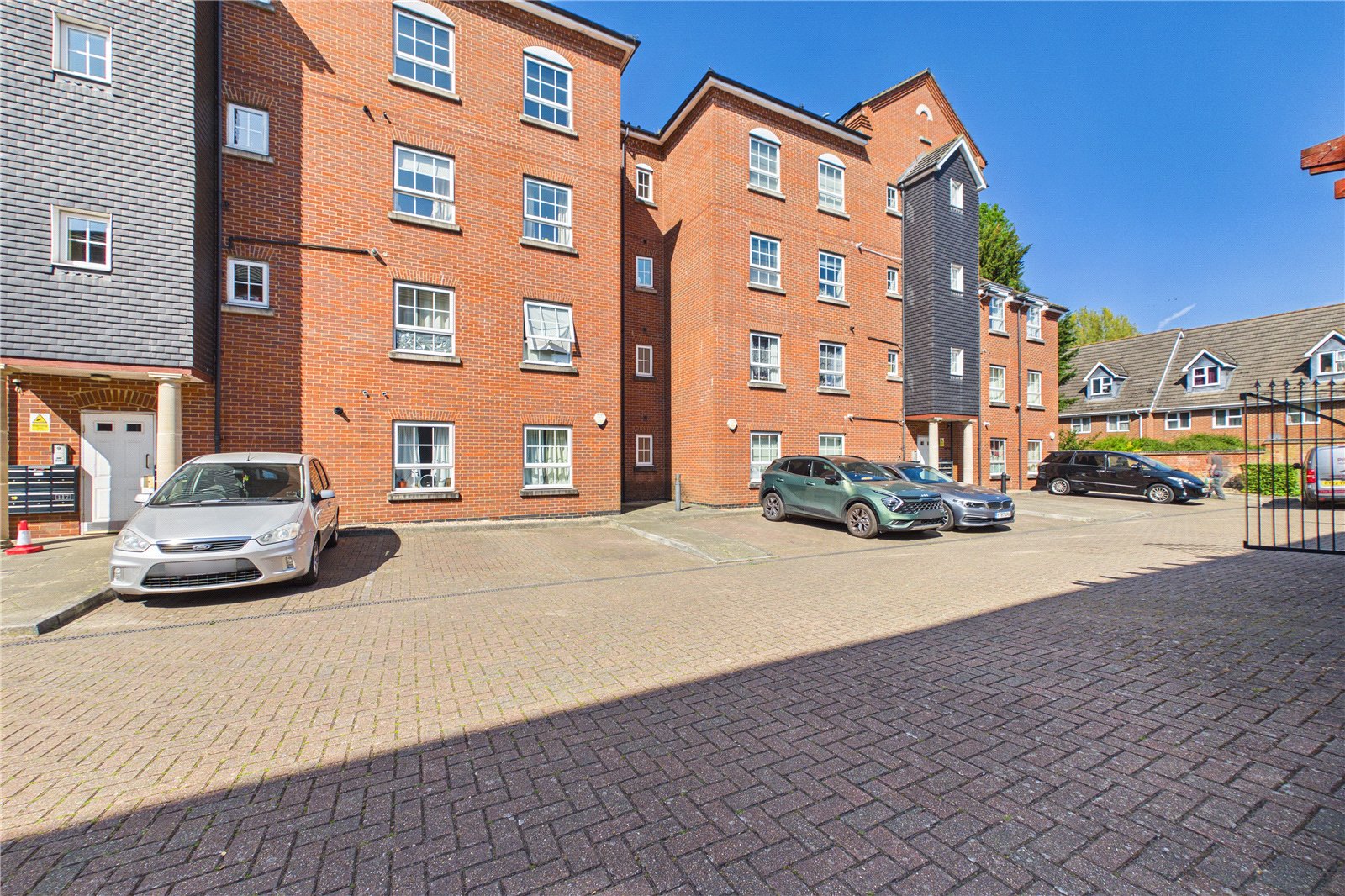 Katesgrove Lane, Reading