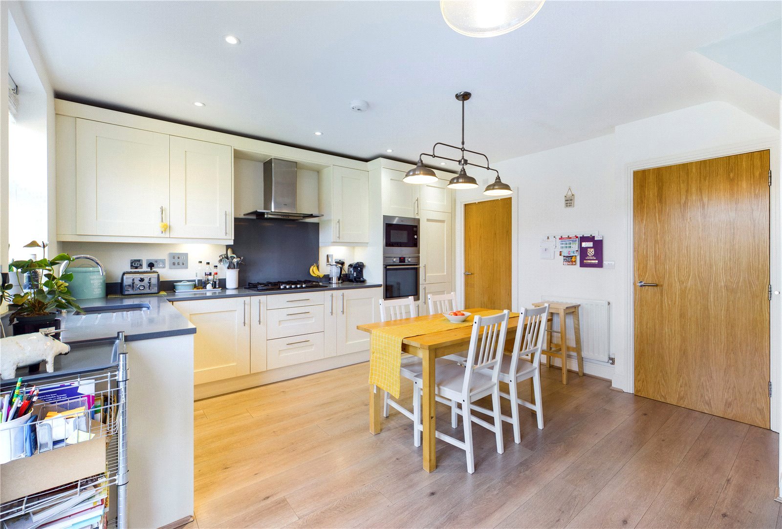 4 bedroom House to let in Tilehurst, Reading, Berkshire