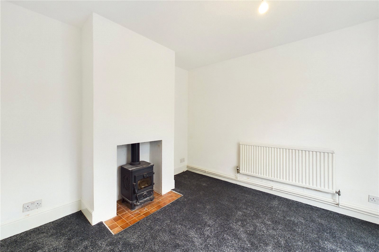 2 bedroom House to let in Newbury, Berkshire