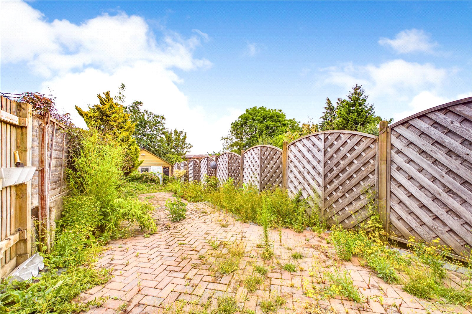 2 bedroom House to let in Newbury, Berkshire