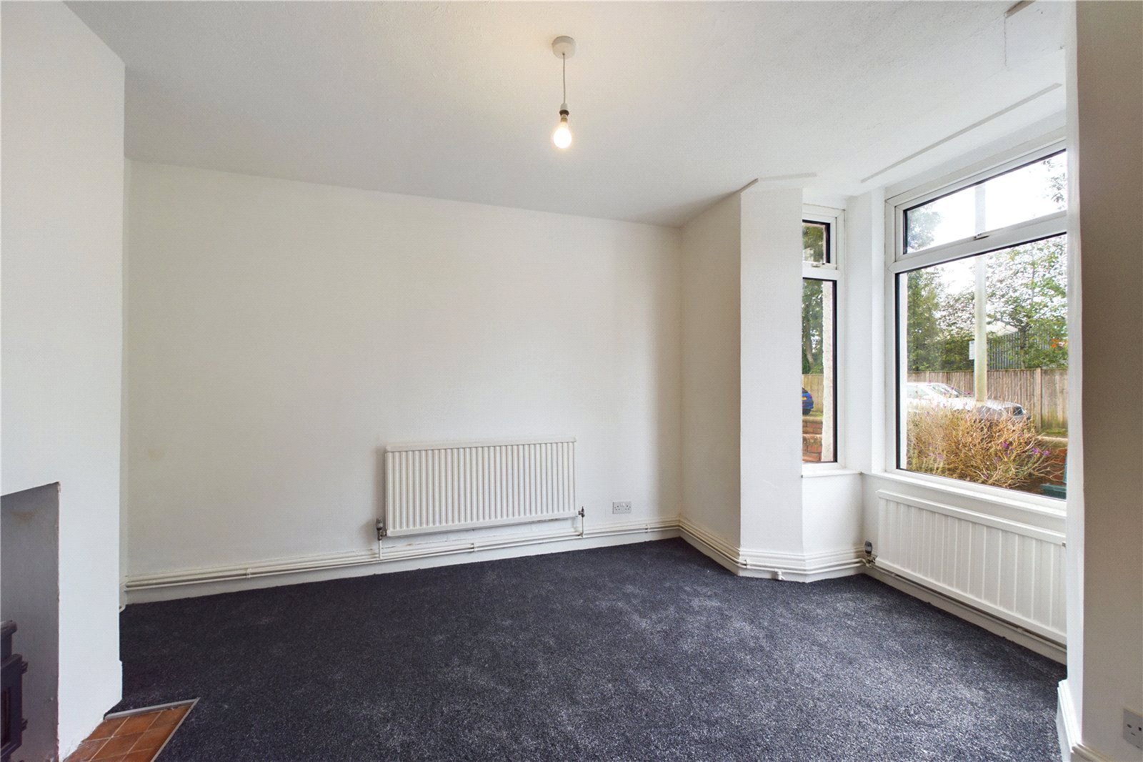 2 bedroom House to let in Newbury, Berkshire