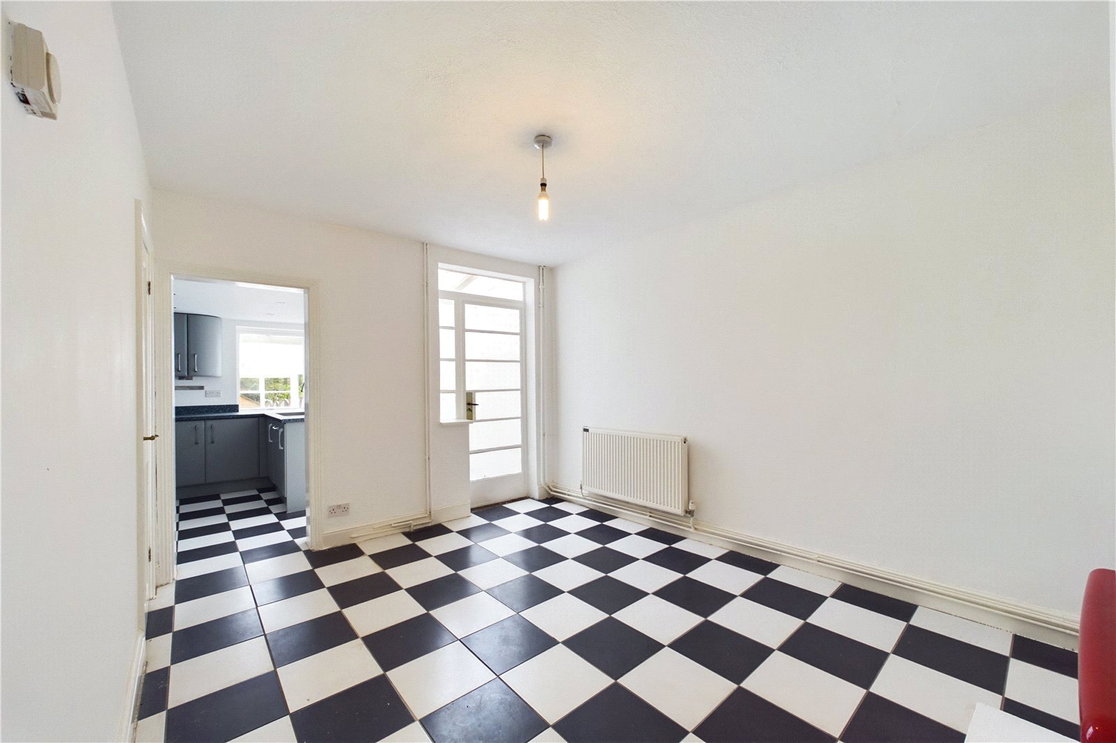 2 bedroom House to let in Newbury, Berkshire