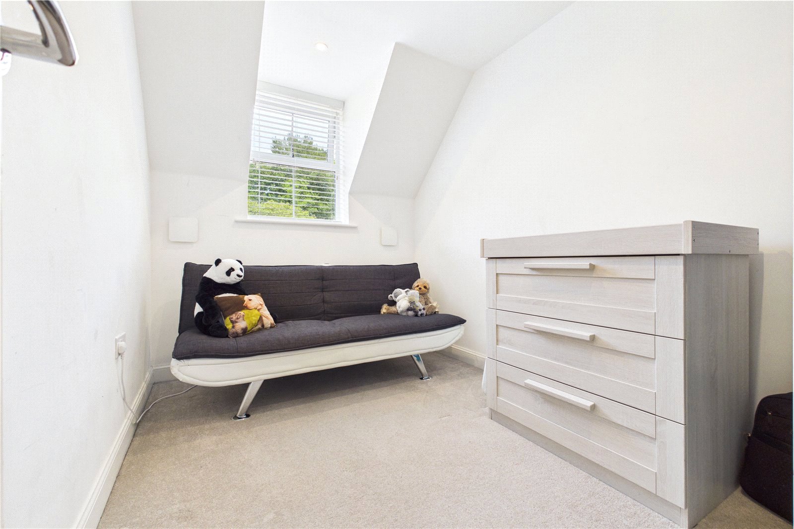 2 bedroom Flat to let in Newbury, Berkshire