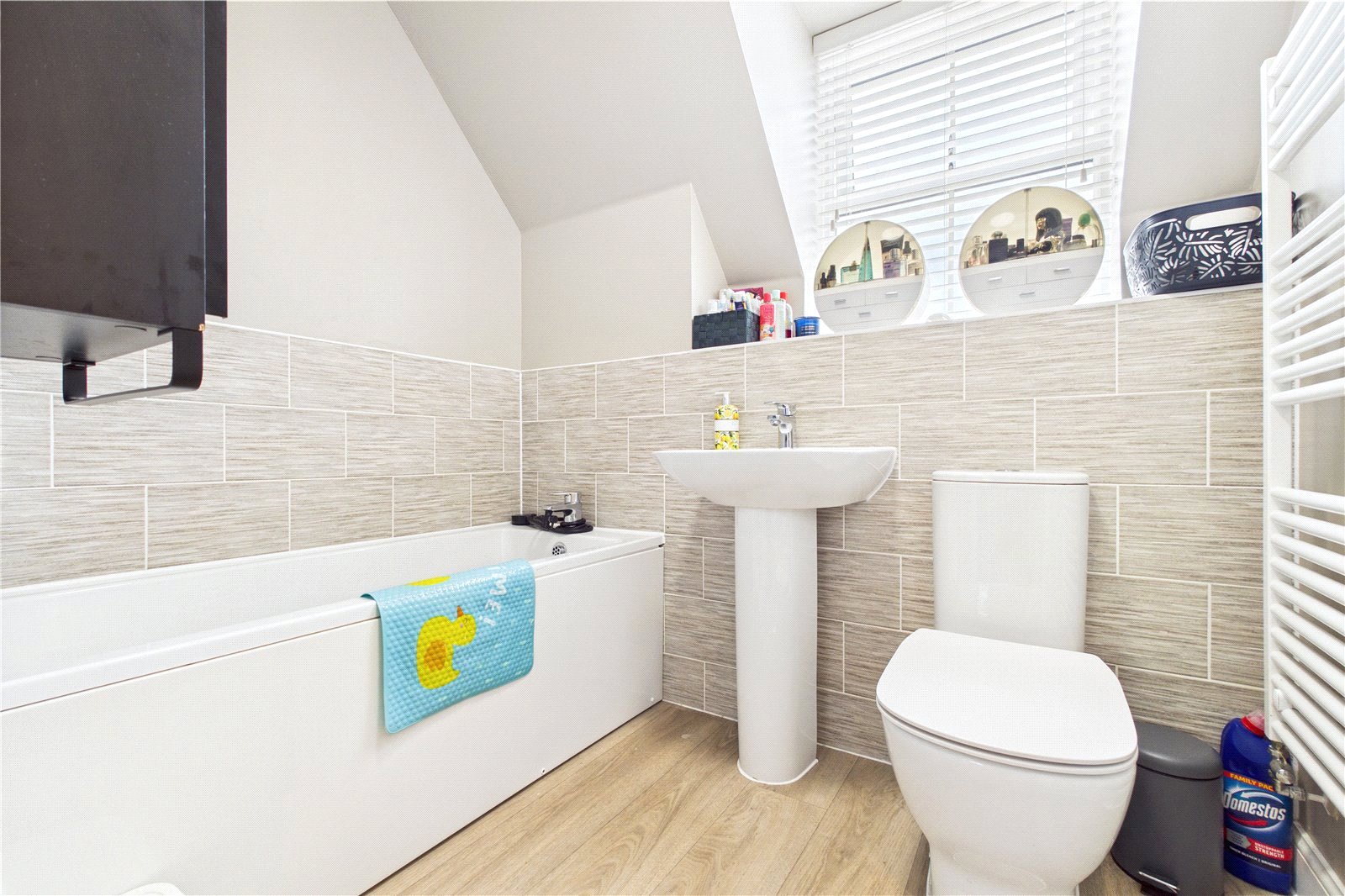 2 bedroom Flat to let in Newbury, Berkshire