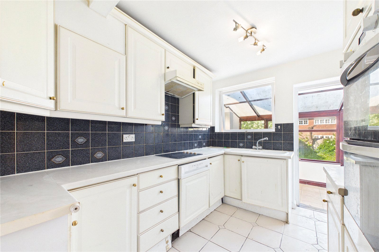 3 bedroom House to let in Tilehurst, Reading, Berkshire