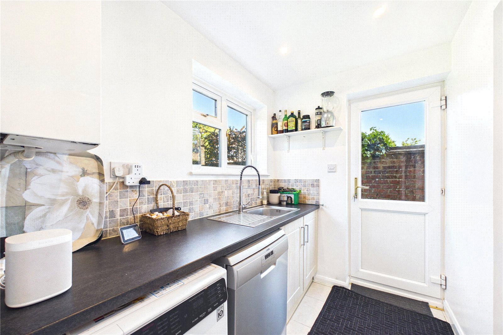 4 bedroom House to let in Calcot, Reading, Berkshire
