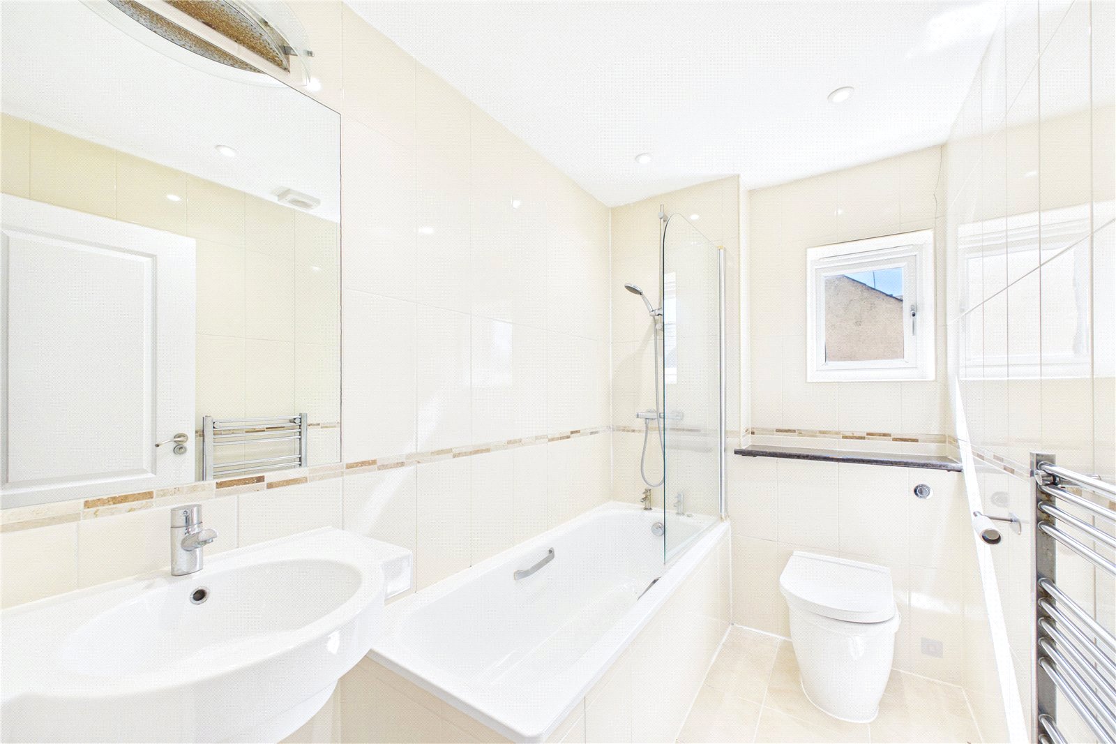 2 bedroom Flat to let in Star Road, Caversham, Reading