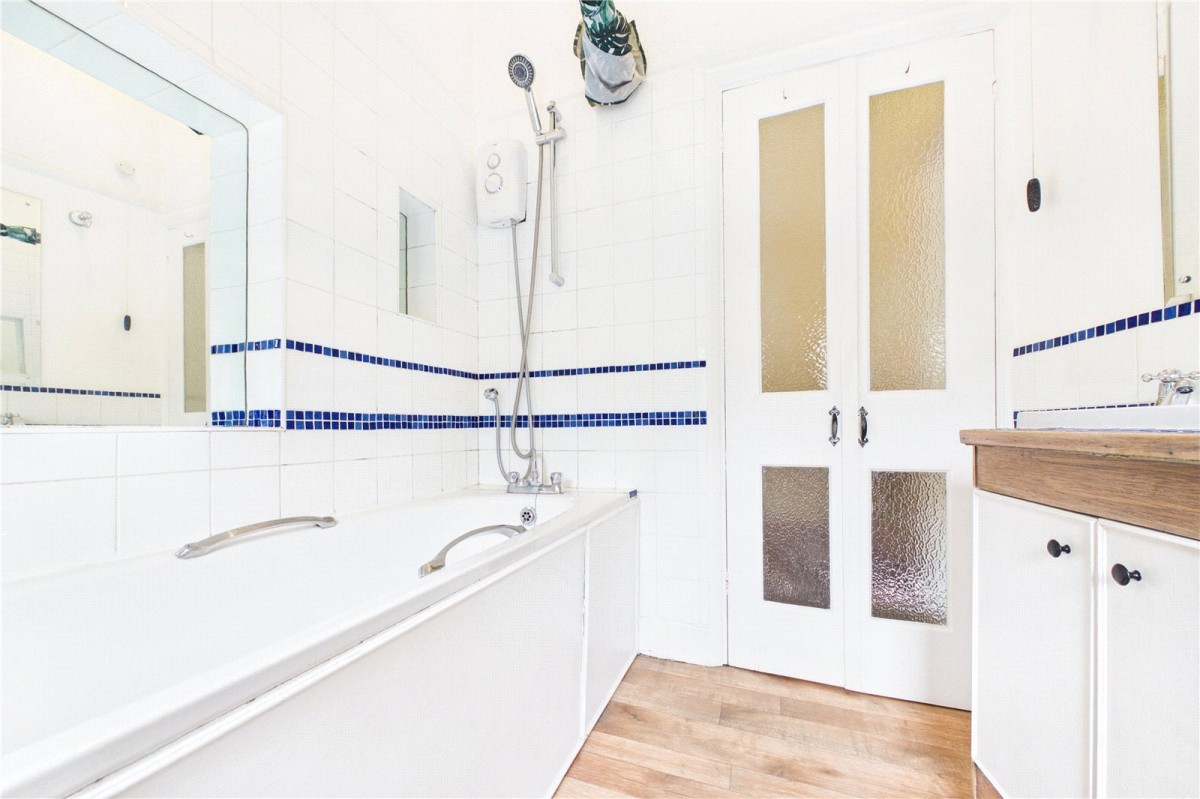 Bath Road, Woolhampton, Reading