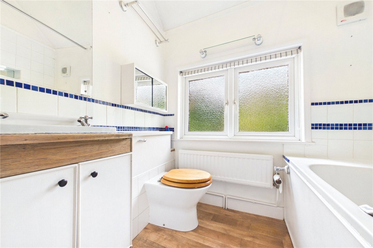 Bath Road, Woolhampton, Reading
