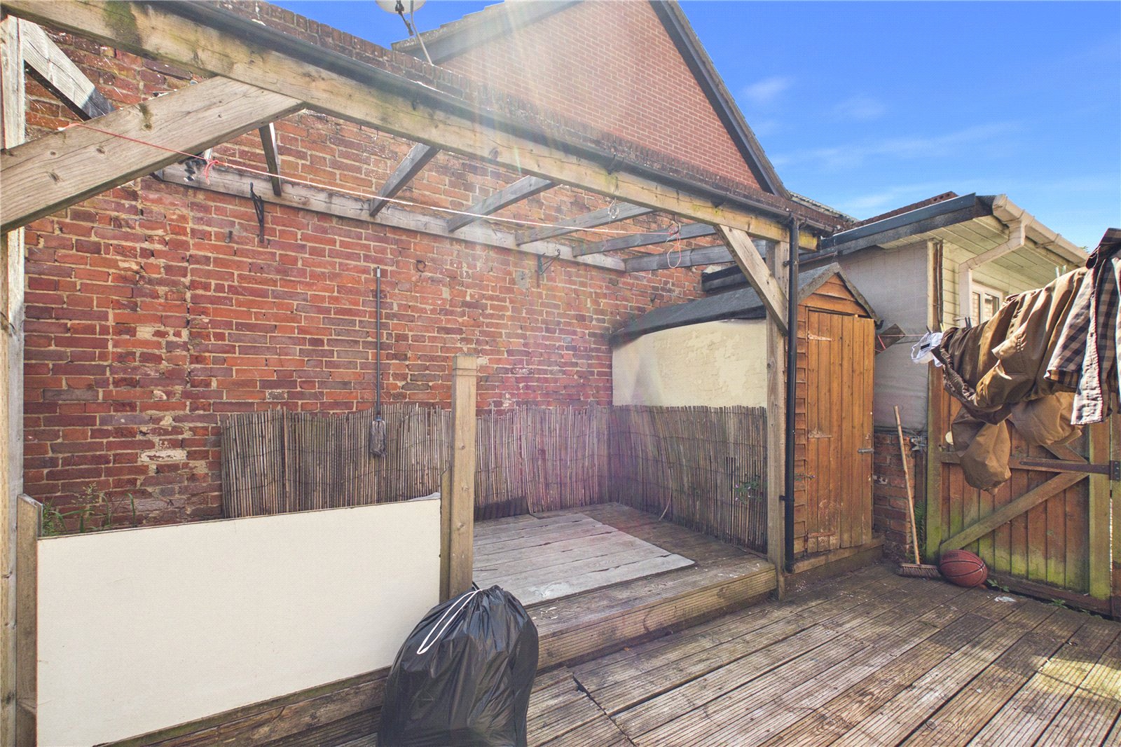 4 bedroom House to let in Newbury, Berkshire