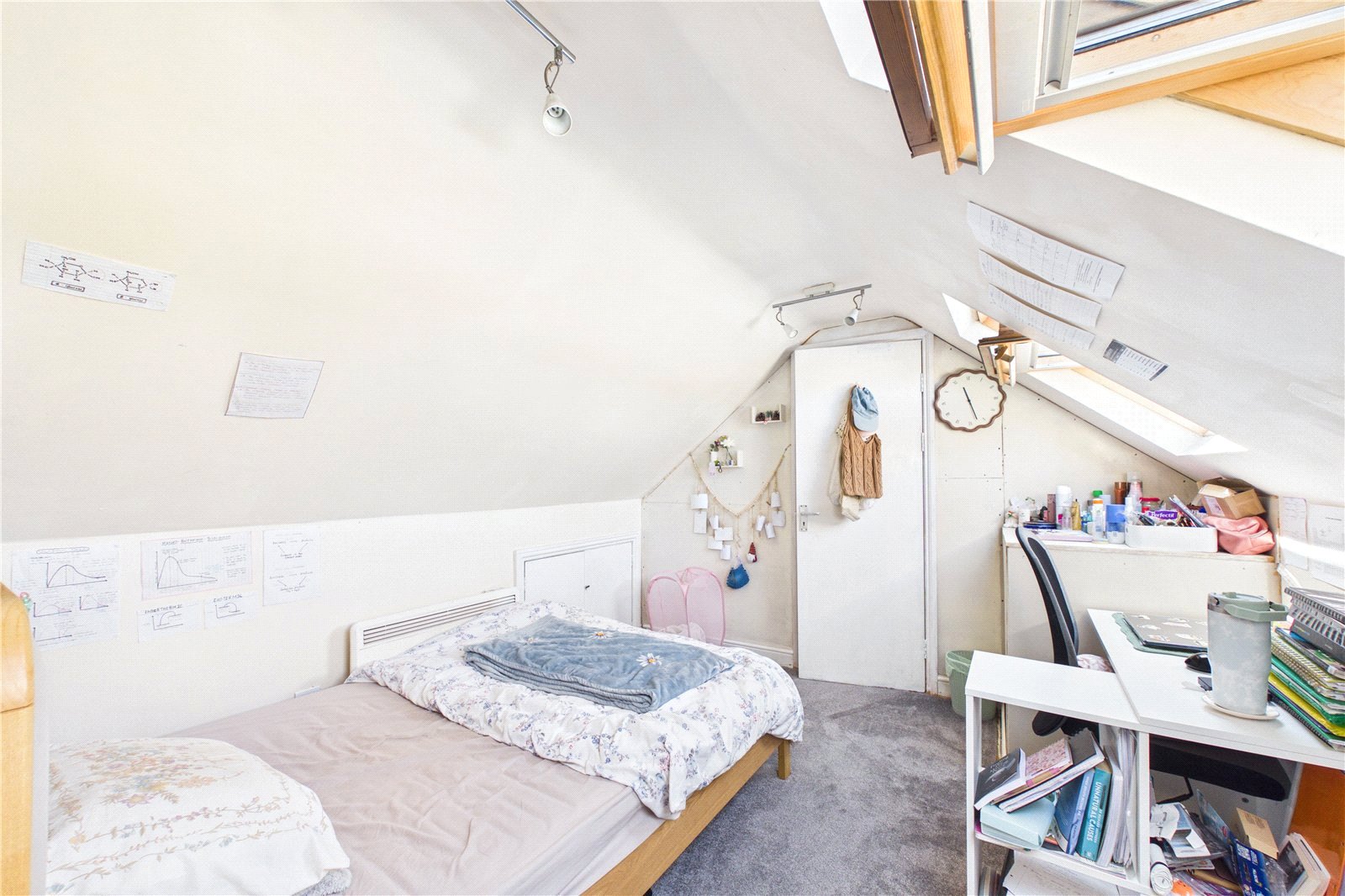 4 bedroom House to let in Newbury, Berkshire
