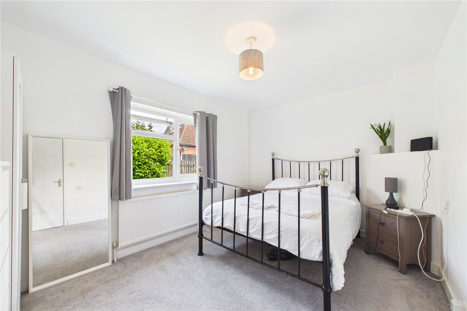 3 bedroom Bungalow to let in Burghfield Common, Reading, Berkshire