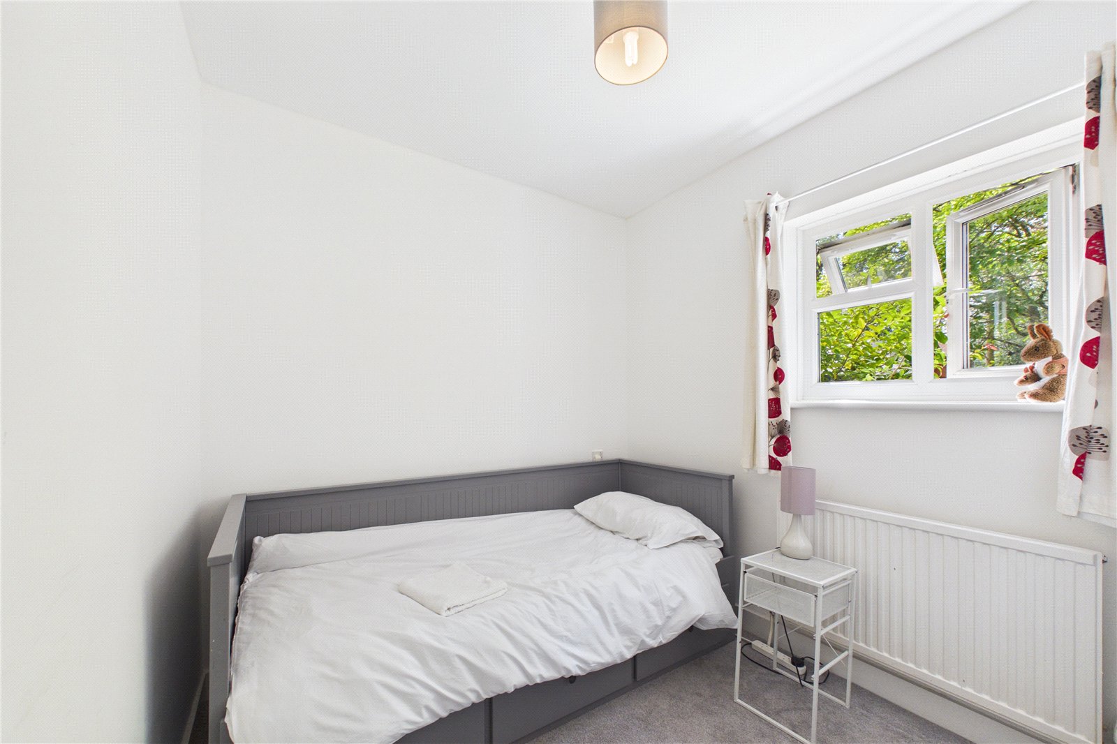 3 bedroom Bungalow to let in Burghfield Common, Reading, Berkshire