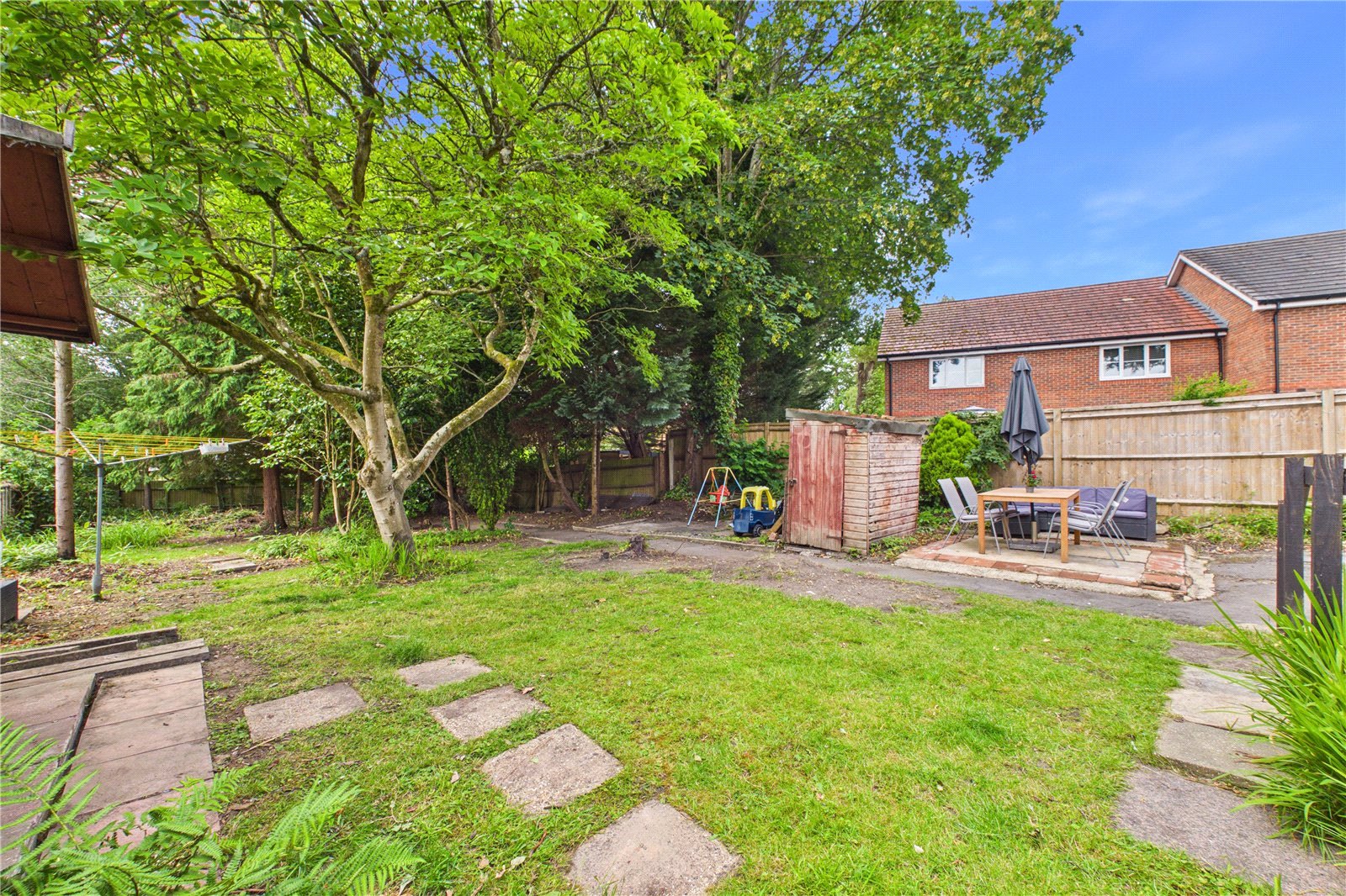 3 bedroom Bungalow to let in Burghfield Common, Reading, Berkshire