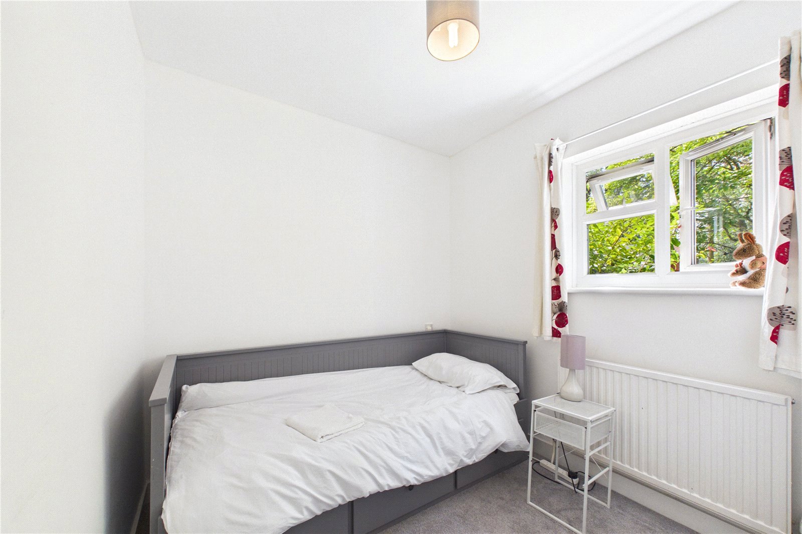 3 bedroom Bungalow to let in Burghfield Common, Reading, Berkshire