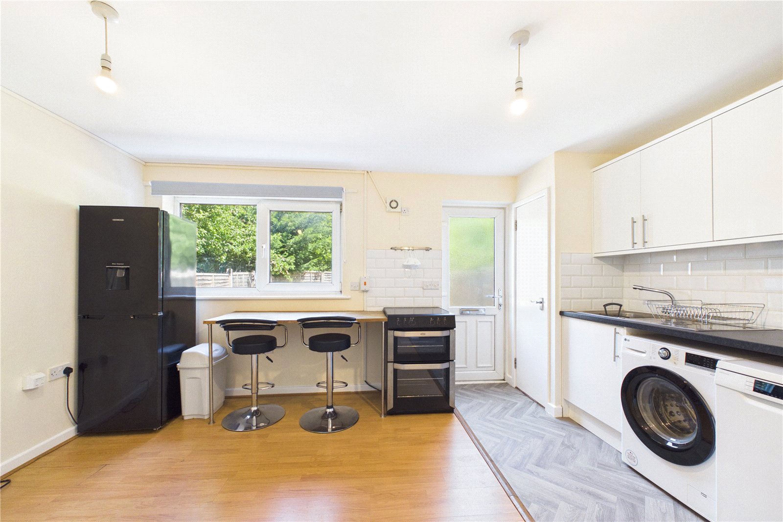 1 bedroom Flat to let in Elvaston Way, Tilehurst, Reading