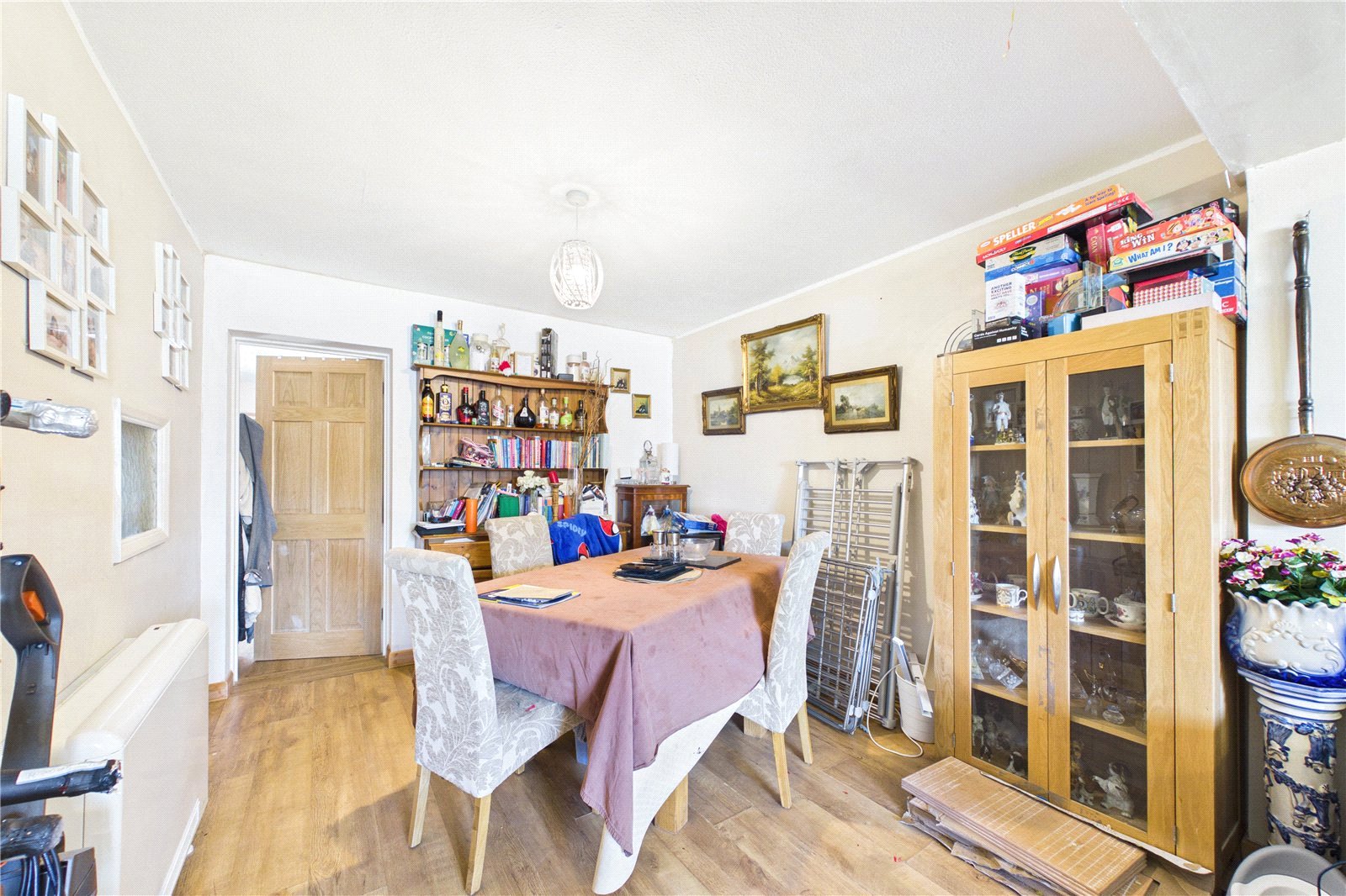4 bedroom House to let in Burghfield Common, Reading, Berkshire