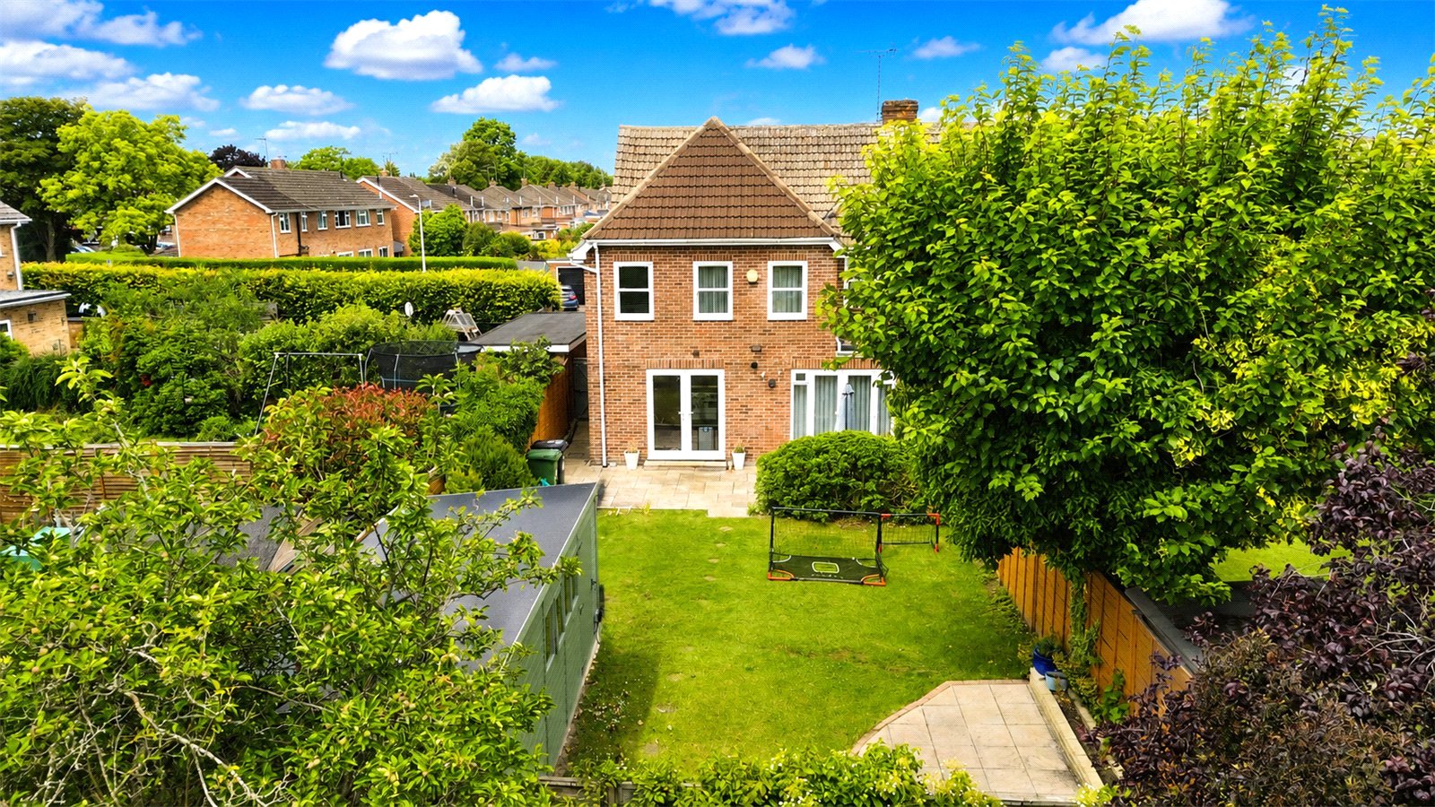 4 bedroom House to let in Tilehurst, Reading, Berkshire
