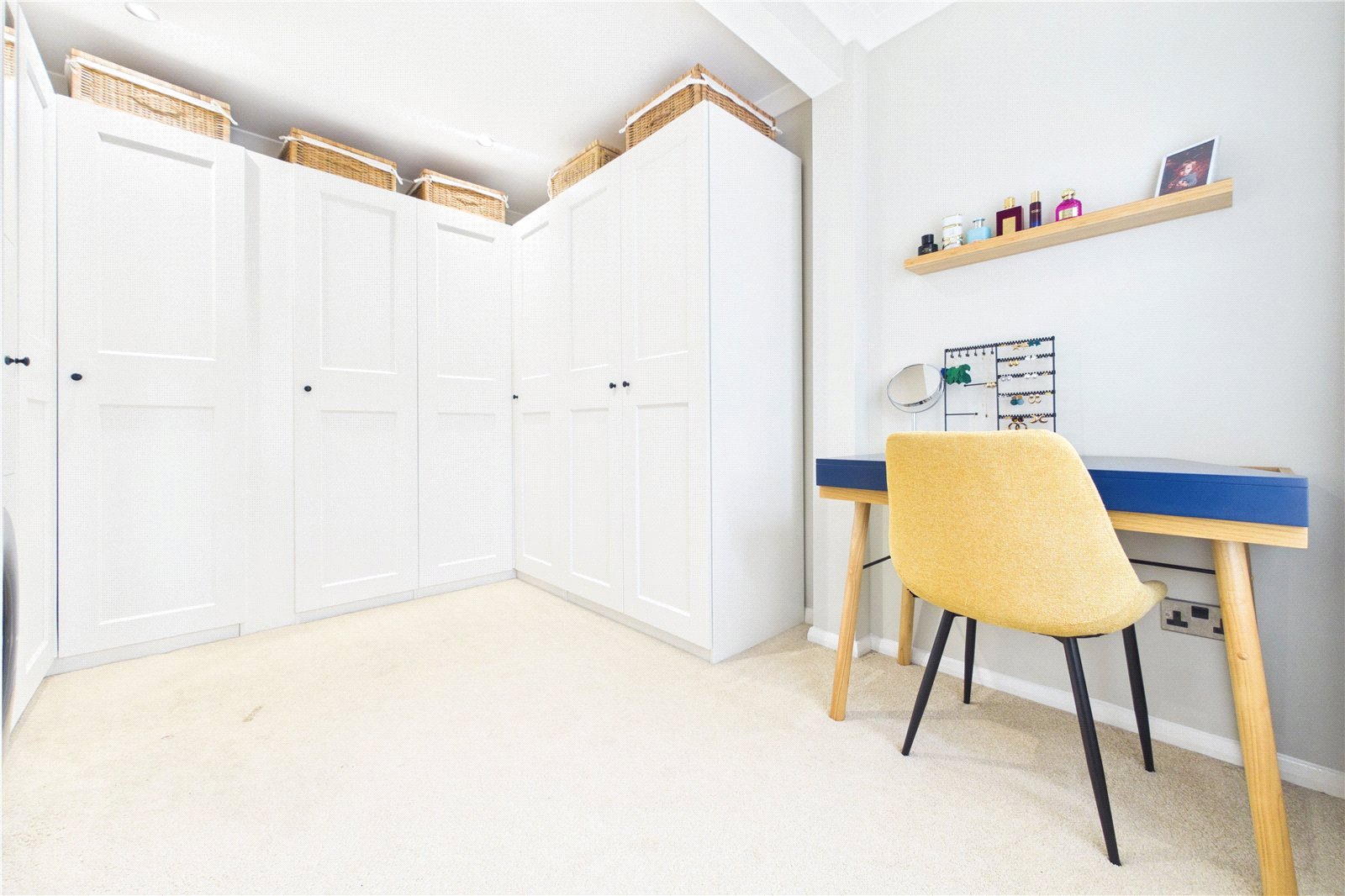 4 bedroom House to let in Tilehurst, Reading, Berkshire