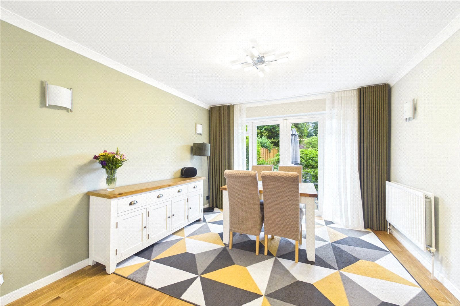 4 bedroom House to let in Tilehurst, Reading, Berkshire
