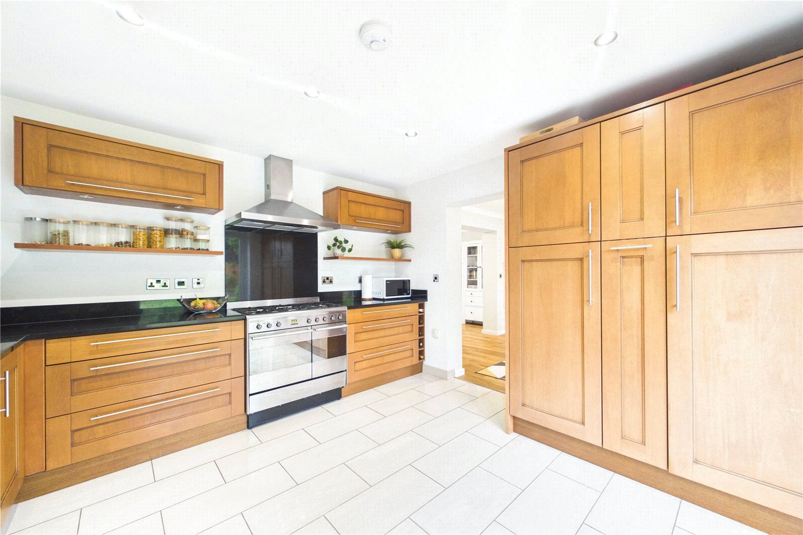 4 bedroom House to let in Tilehurst, Reading, Berkshire