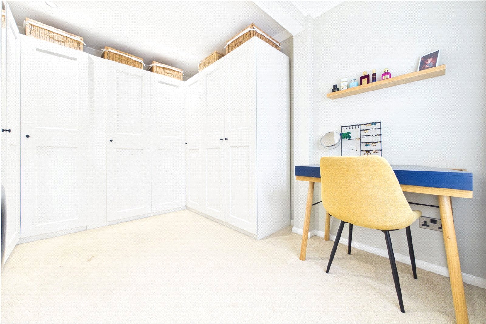 4 bedroom House to let in Tilehurst, Reading, Berkshire