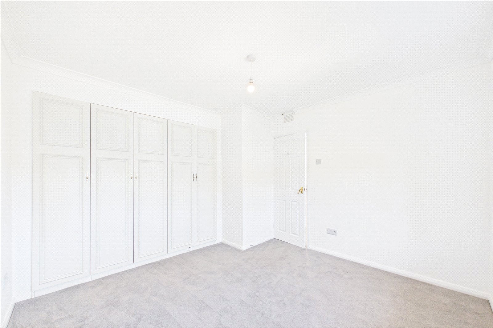 3 bedroom House to let in Reading, Berkshire