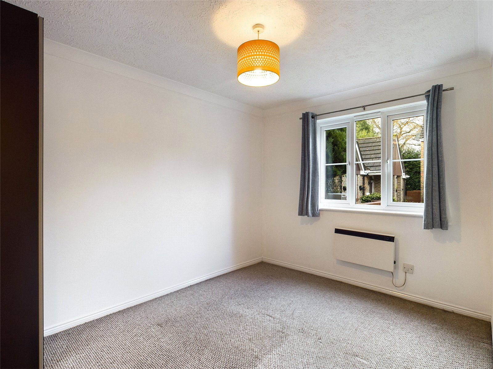 1 bedroom Flat to let in Mortimer, Reading, Berkshire