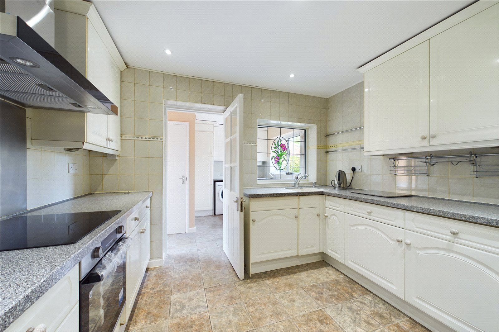 3 bedroom Bungalow to let in Tilehurst, Reading, Berkshire