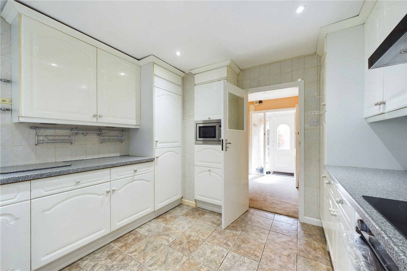 3 bedroom Bungalow to let in Tilehurst, Reading, Berkshire