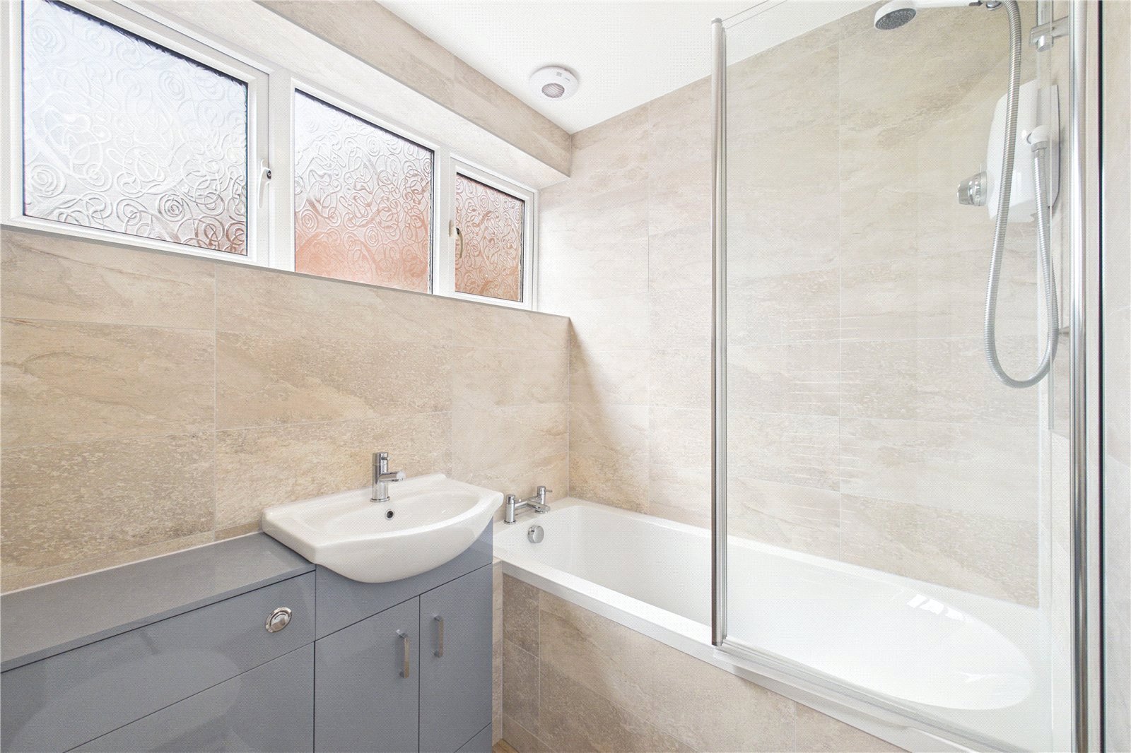3 bedroom House to let in Reading, Berkshire