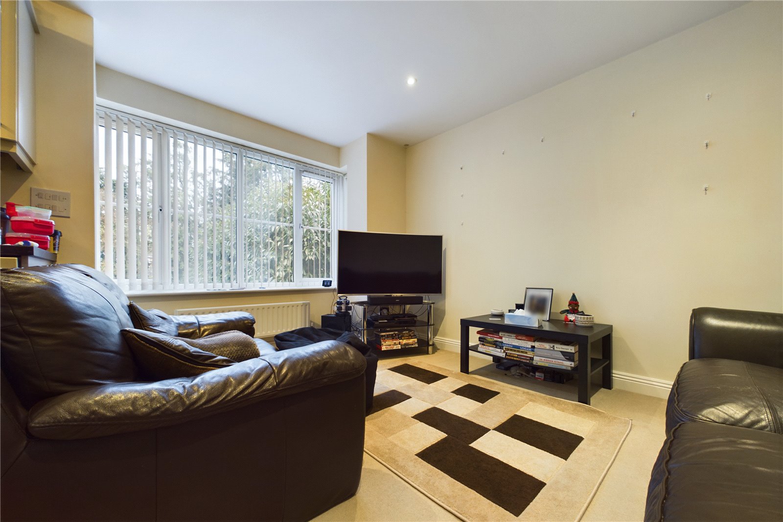 2 bedroom Flat for sale in Tilehurst, Reading, Berkshire