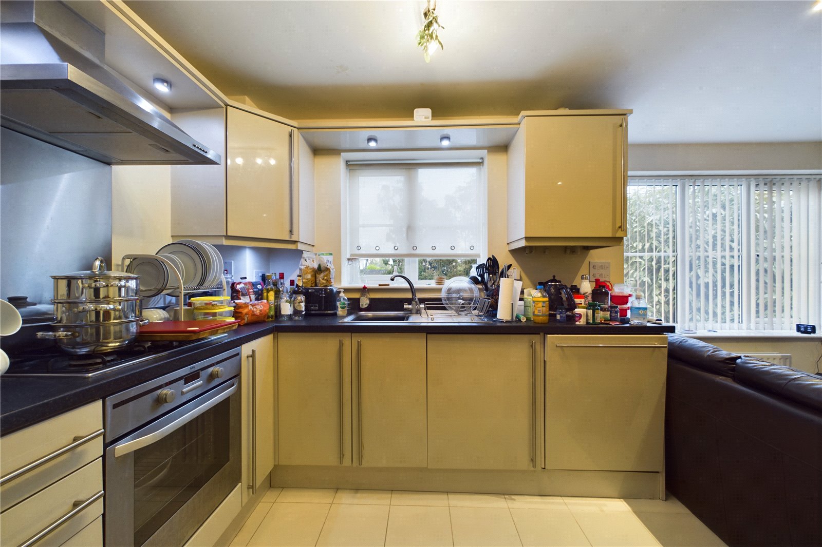 2 bedroom Flat for sale in Tilehurst, Reading, Berkshire