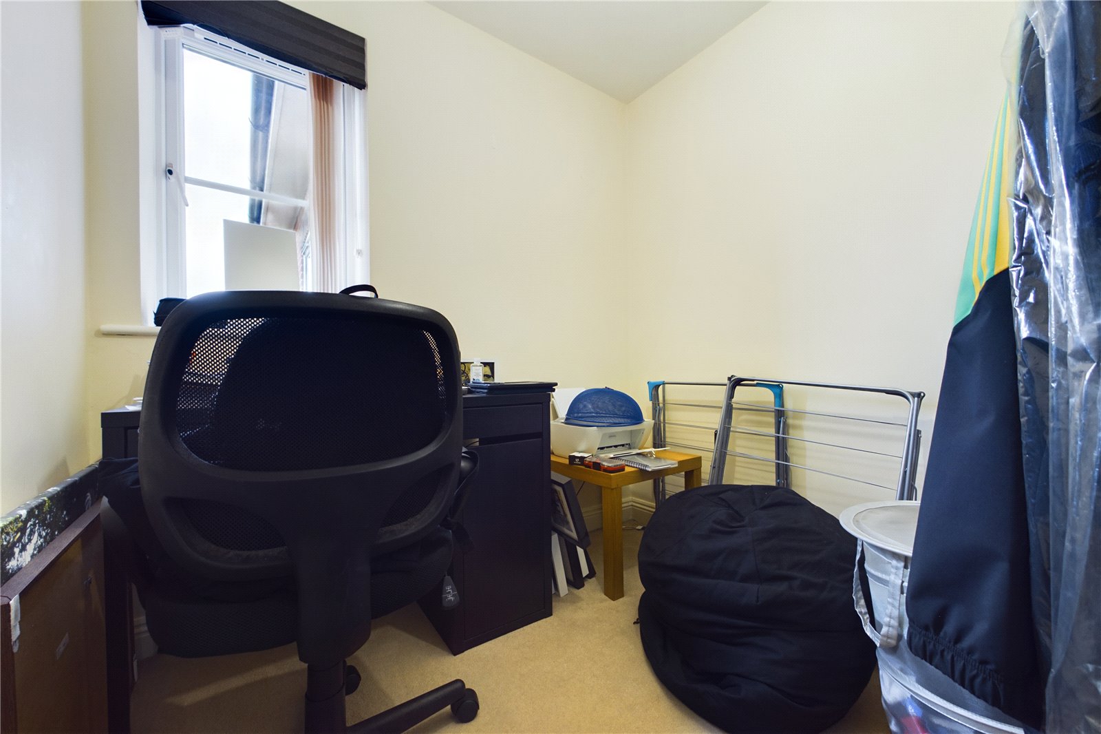 2 bedroom Flat for sale in Tilehurst, Reading, Berkshire