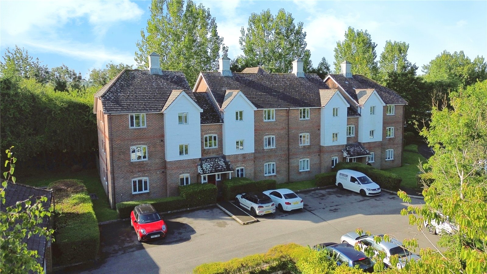 2 bedroom Flat for sale in Aldermaston, Reading, Berkshire