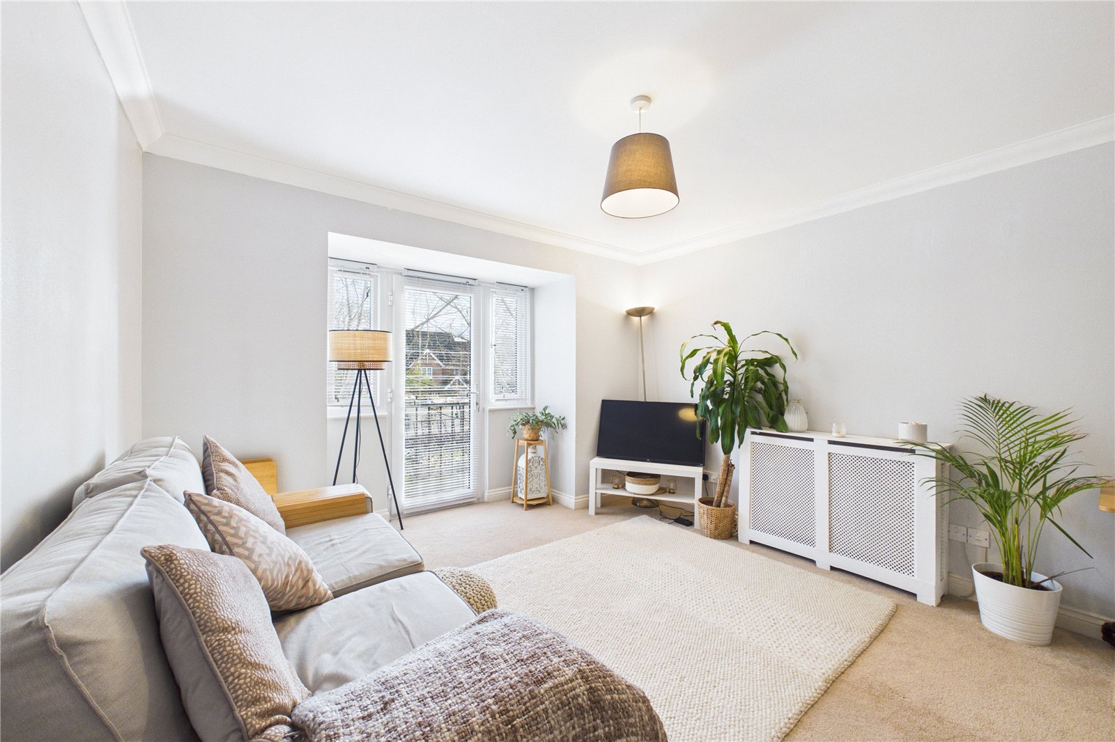 2 bedroom Flat for sale in Aldermaston, Reading, Berkshire