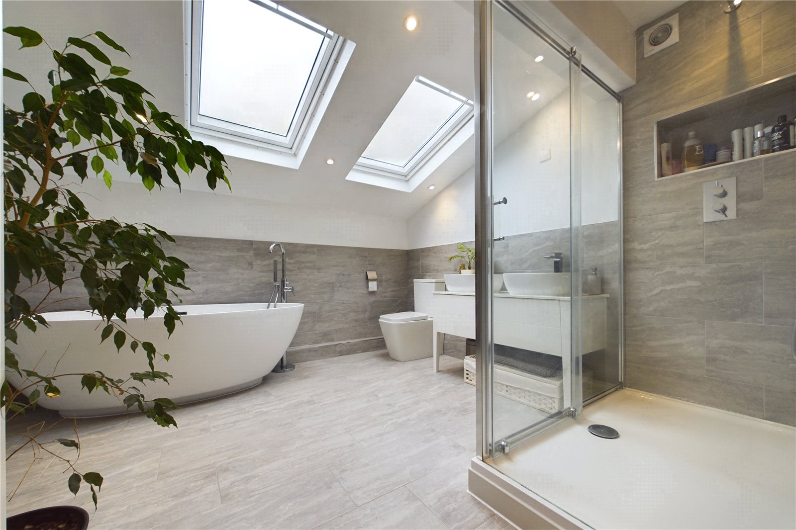 4 bedroom House for sale in Purley on Thames, Reading, Berkshire