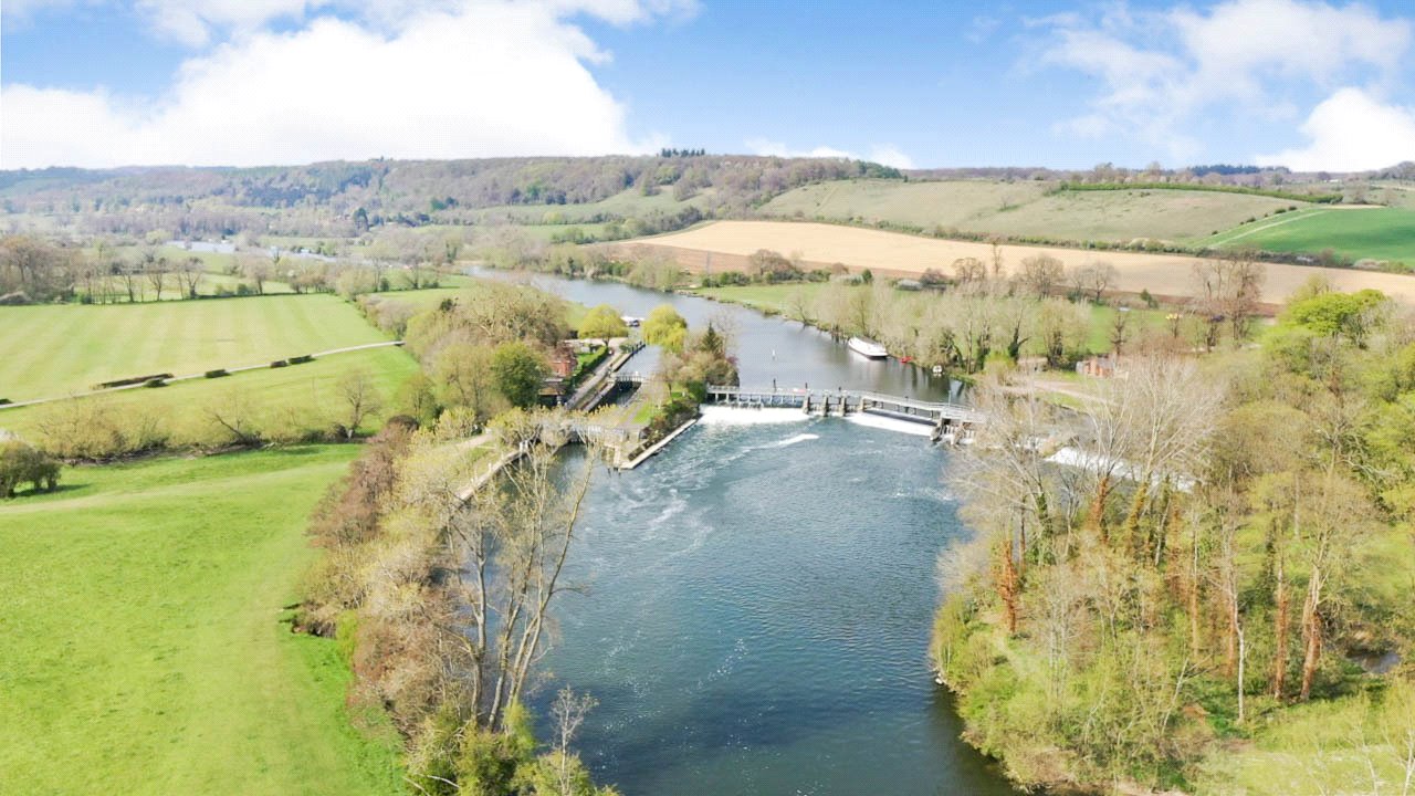 4 bedroom House for sale in Purley on Thames, Reading, Berkshire