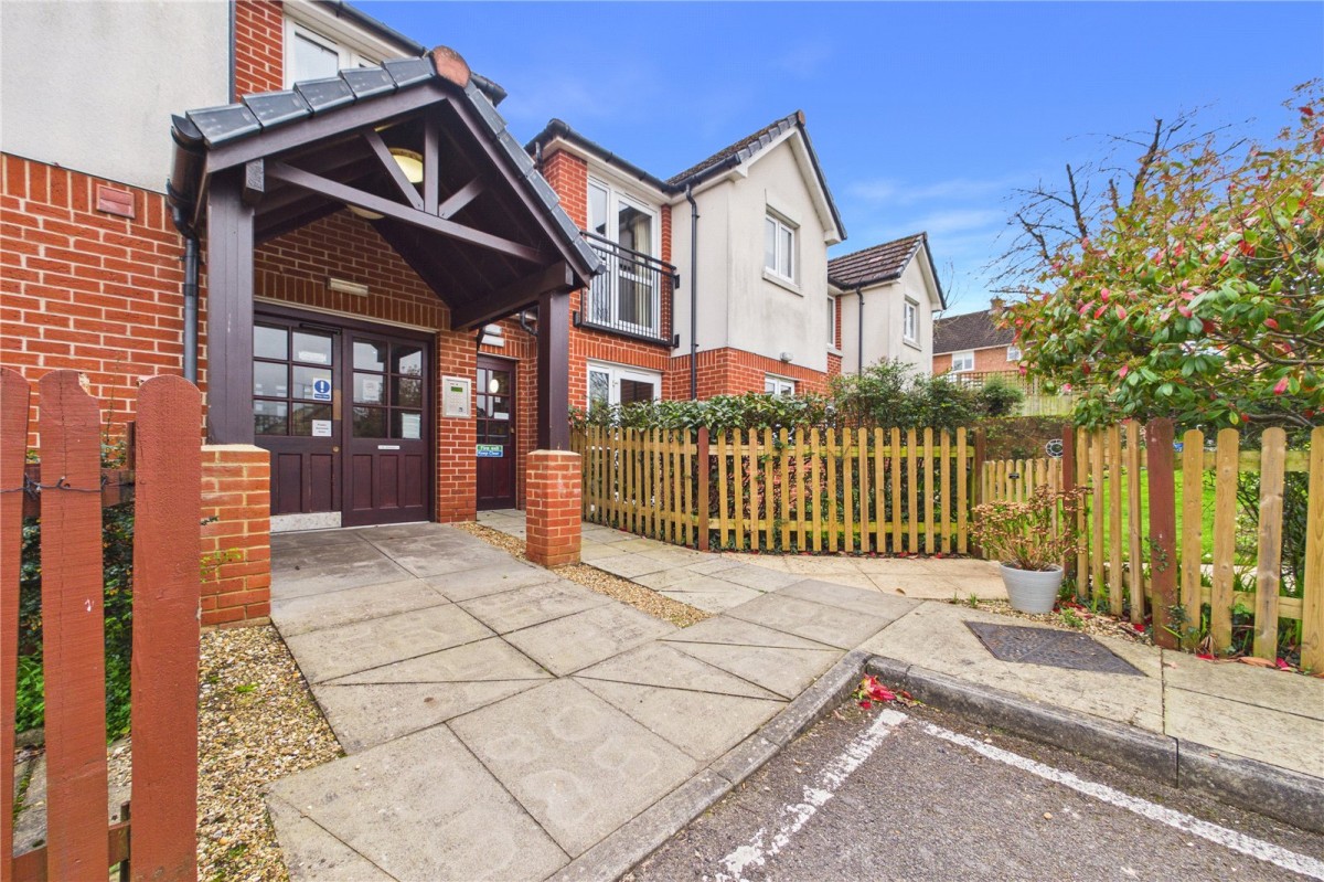 Chieveley Close, Tilehurst, Reading