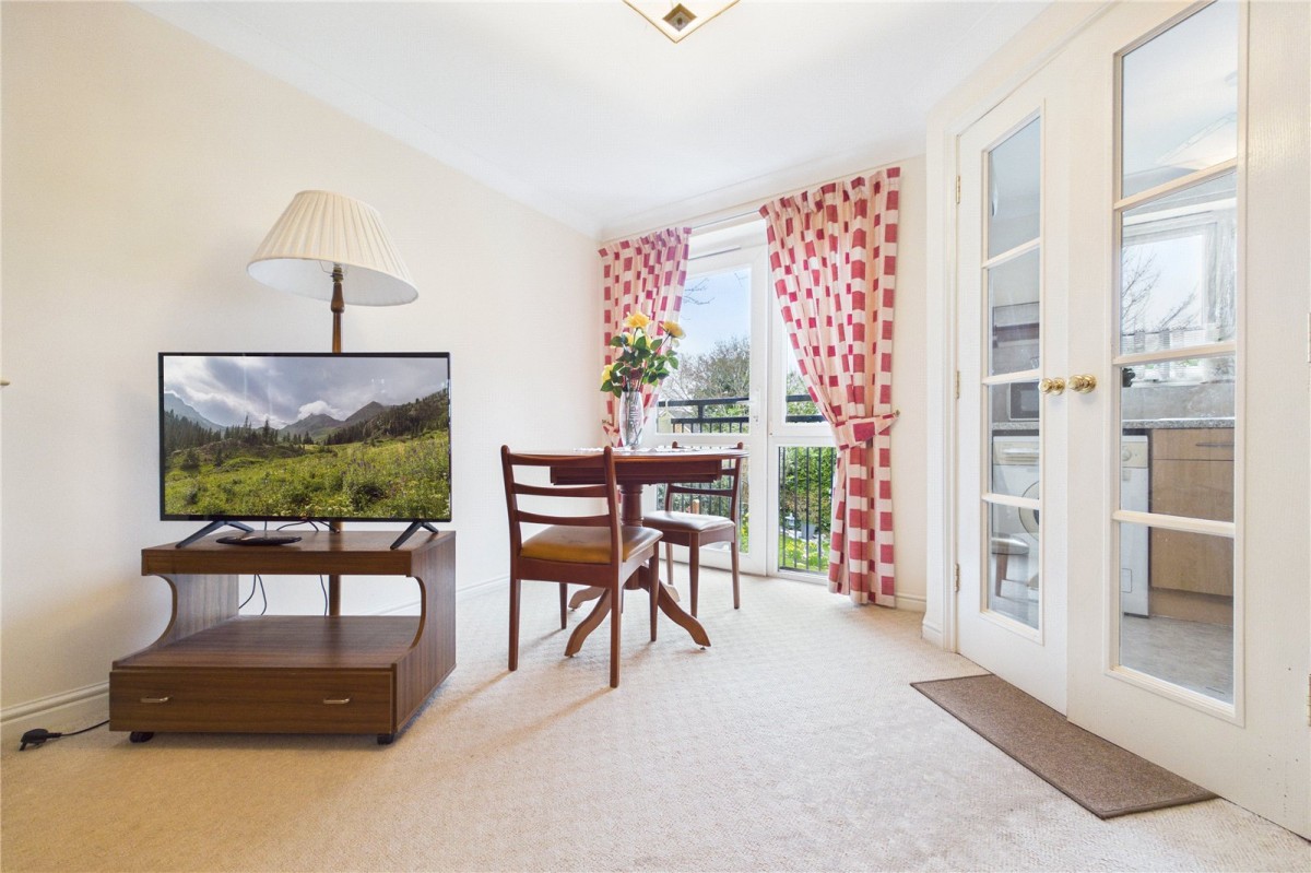 Chieveley Close, Tilehurst, Reading