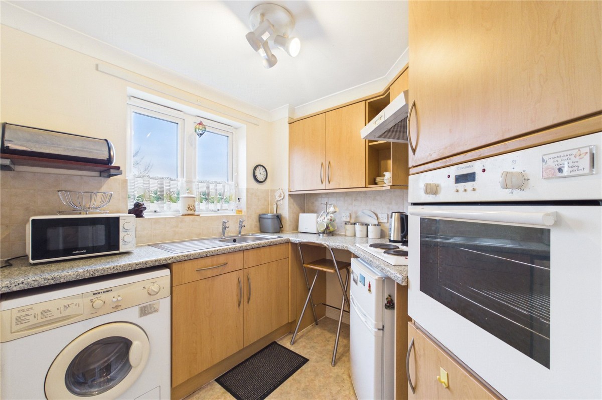 Chieveley Close, Tilehurst, Reading