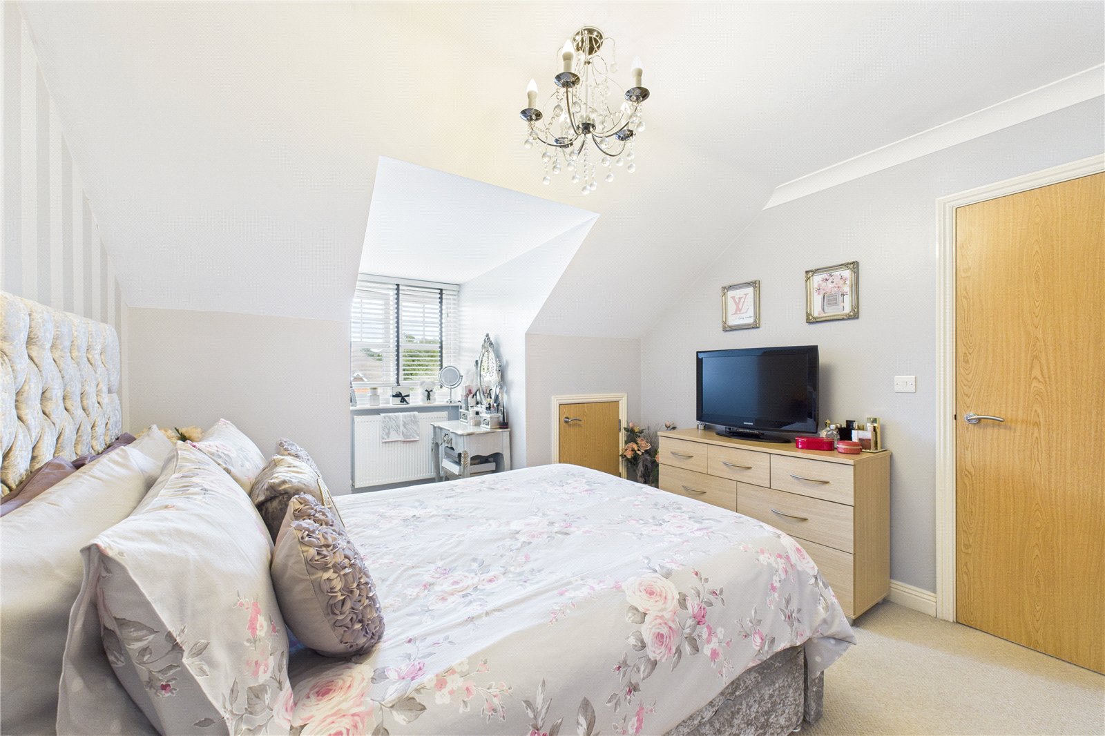 1 bedroom Flat for sale in Reading Road, Pangbourne, Reading