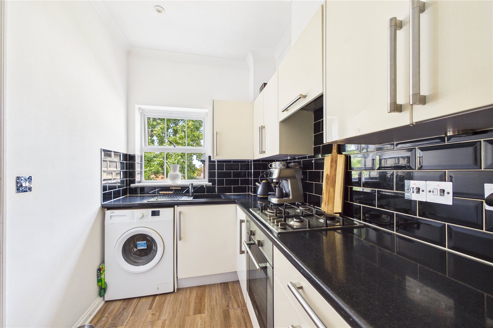 2 bedroom Flat for sale in Tilehurst, Reading, Berkshire