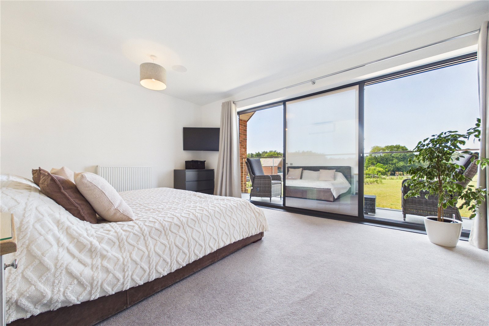 4 bedroom House for sale in Tilehurst, Reading, Berkshire