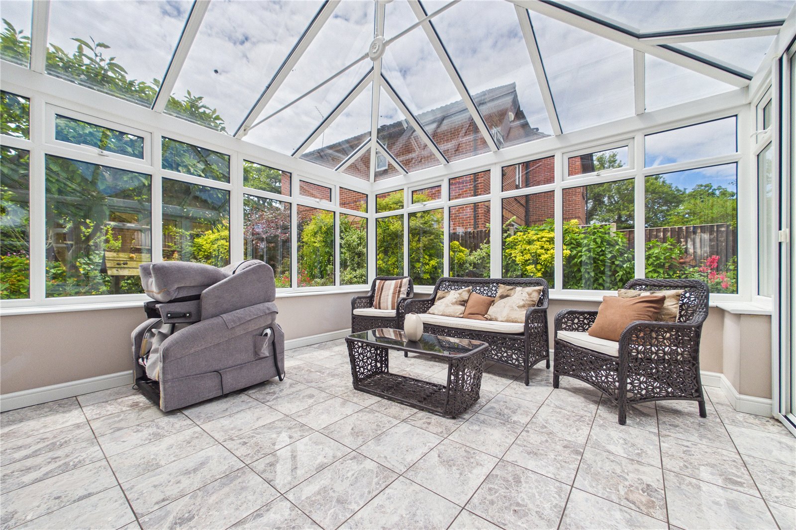 4 bedroom House for sale in Tilehurst, Reading, Berkshire