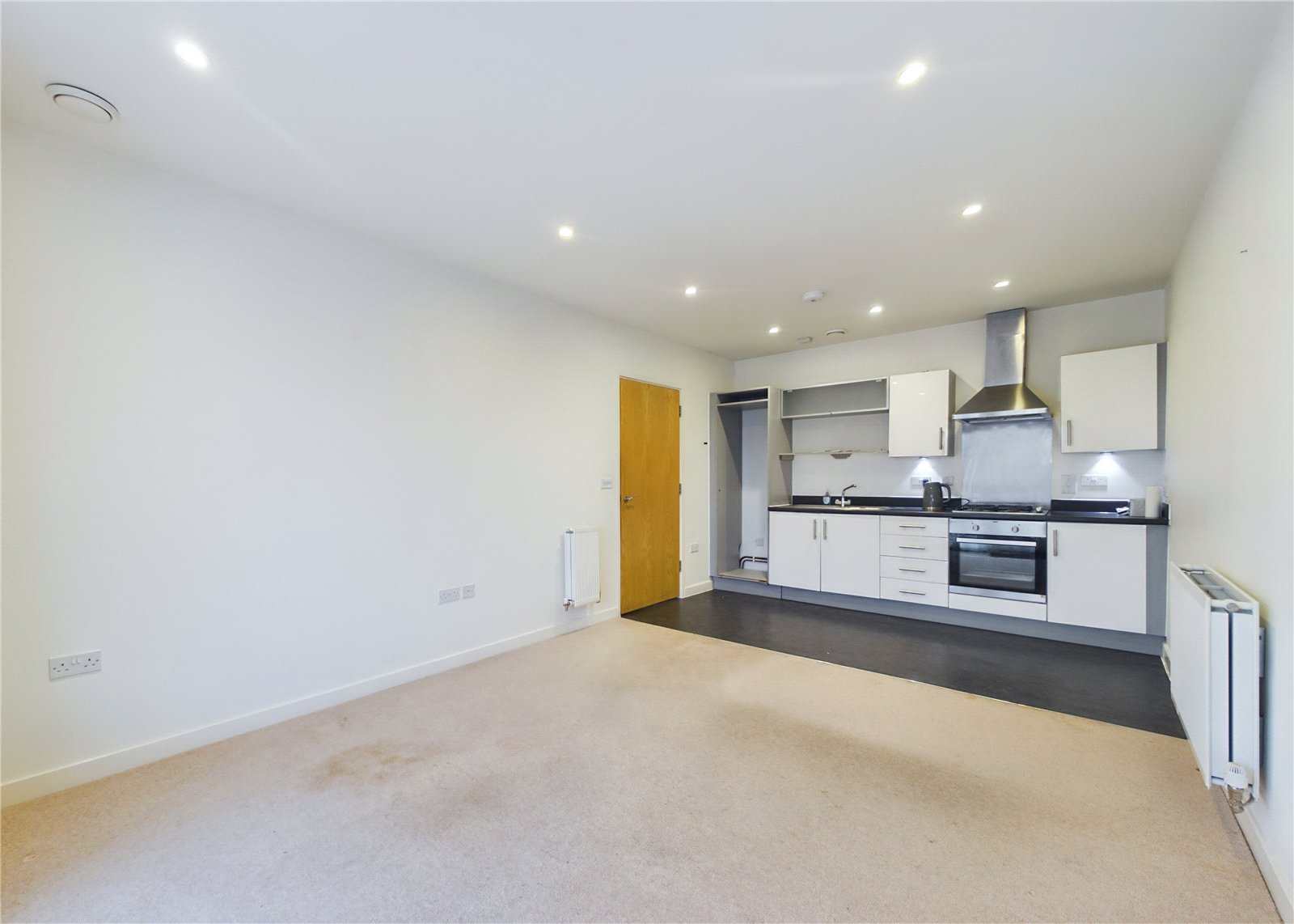 2 bedroom Flat for sale in Tilehurst, Reading, Berkshire