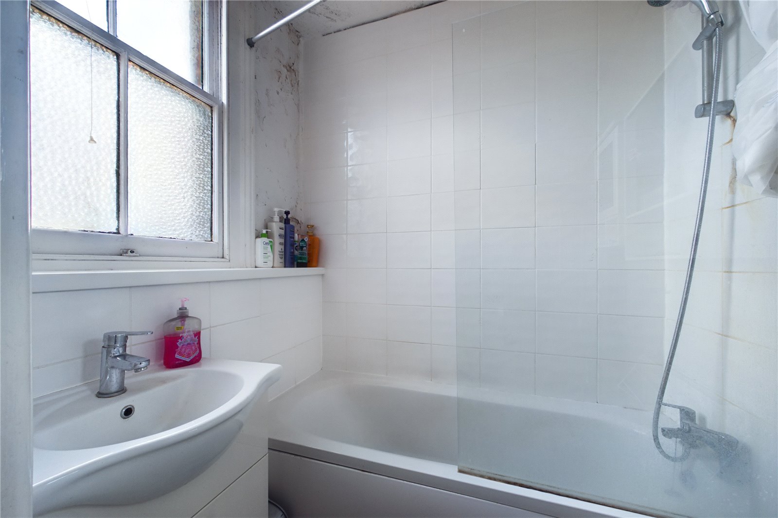 4 bedroom House for sale in Reading